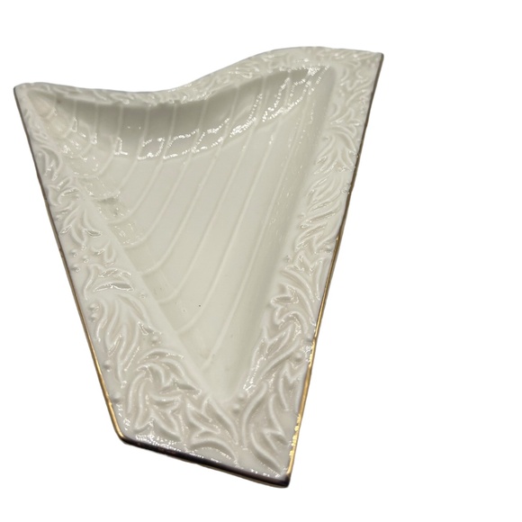 Vintage Palm Tree co. Ceramics Small Ceramic Harp Shape Plate/Trinket White. - Picture 2 of 5